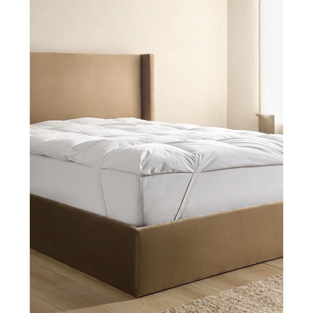 Quince Premium Down Alternative KING Mattress Topper White 76x80 NWOT
